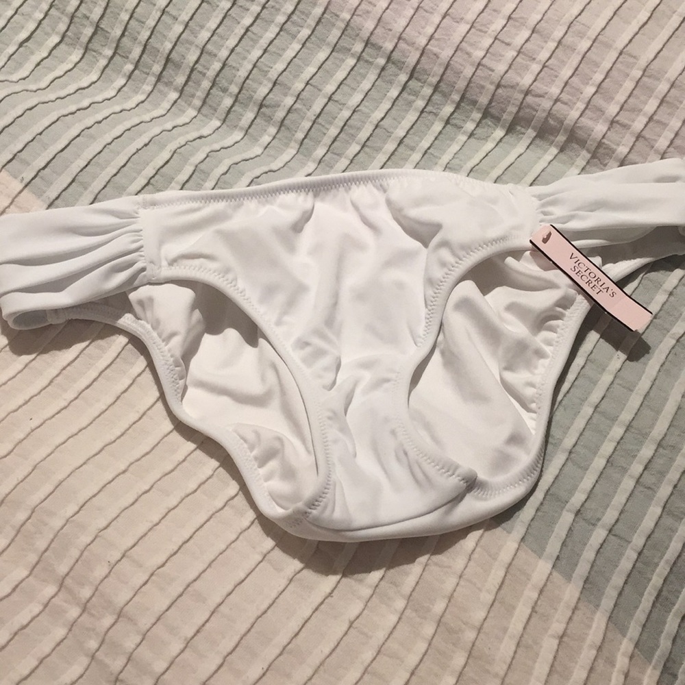 White Victoria’s Secret Knockout Bikini – Size M